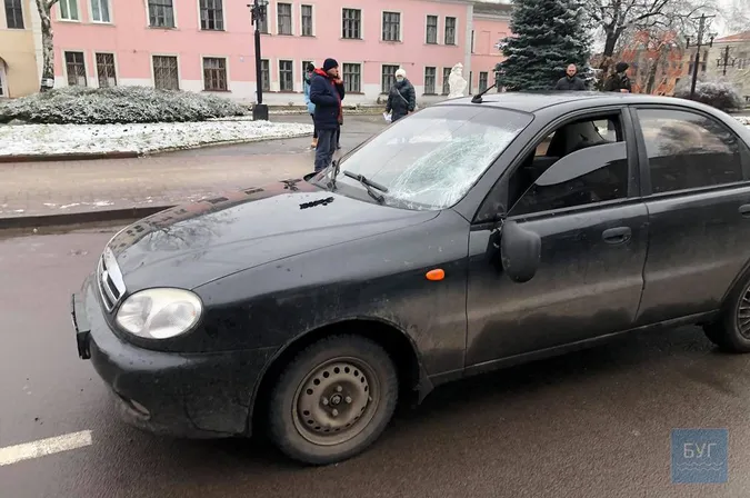 На Волині Daewoo Lanos збив пішоходів (фото)