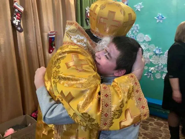 Студенти-міжнародники Лесиного вишу організували свято Миколая дітям із дитбудинку (фото)