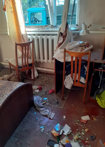 Завали розбирали всім селом: показали руйнування після збиття БПЛА на Волині