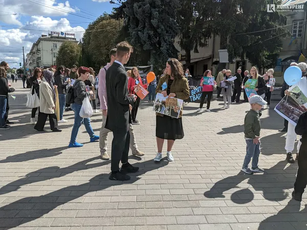 У Луцьку – Всеукраїнський марш за тварин (фото)