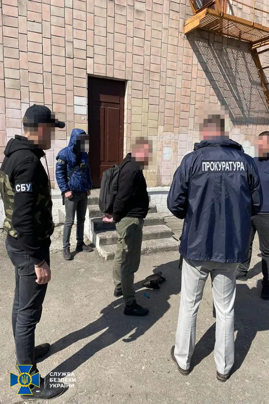 Виїзд військовозобов’язаних за кордон: які схеми вигадали на Волині (фото)