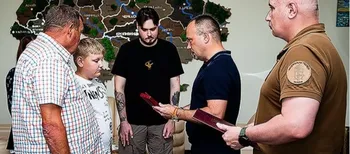 На Волині родинам полеглих нацгвардійців вручили державні нагороди (фото)