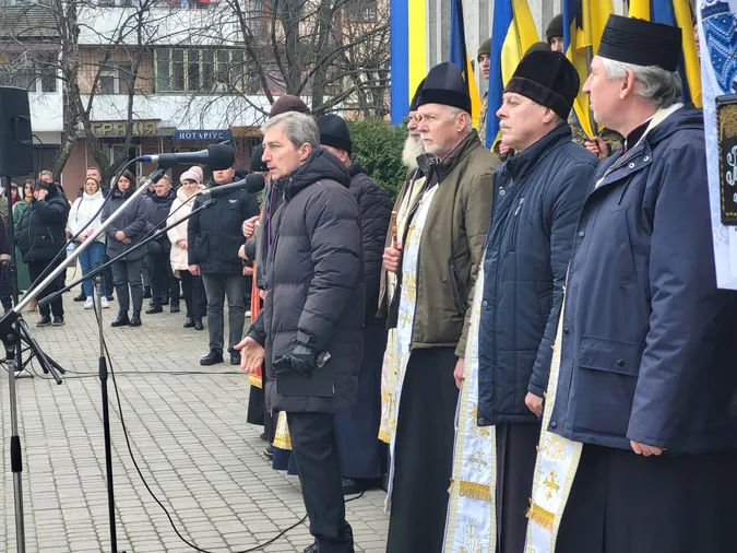 Побратими називали його «Батя»: у Ковелі попрощалися із Володимиром Крисюком