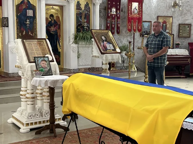 Понад рік тому загинув на Донеччині: на Волині попрощалися з Героєм Олеом Москалюком (фото)