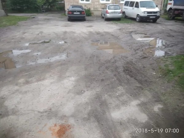 Лучани просять відремонтувати дорогу на Вересневому (фото)