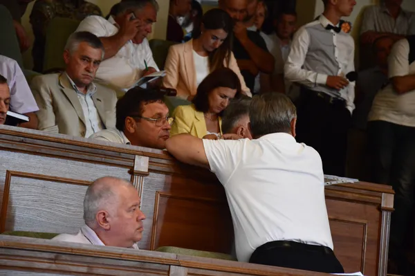 ...загалом голова «свободівців» не так і багато сидить під час сесії