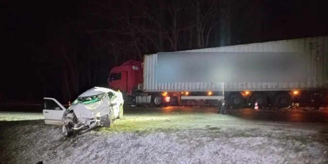 Вантажівку волинянина протаранила BMW – 21-річний водій загинув на місці (фото)