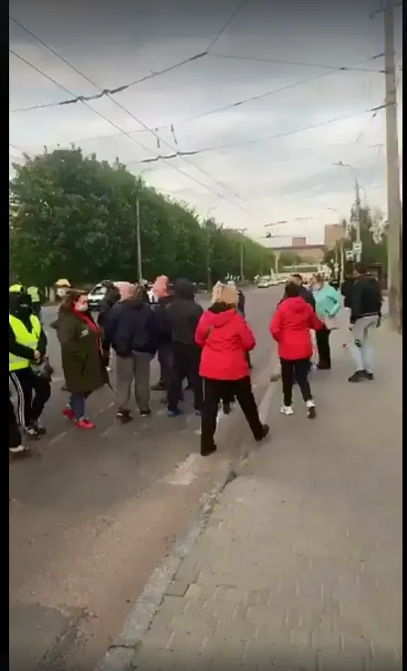 Підприємці Старого ринку перекрили дорогу в Луцьку (фото)