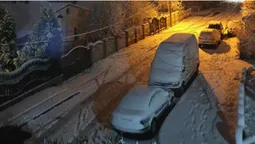 Лучан просять не паркувати автівки на узбіччі: снігоочисна техніка не проїде (фото)