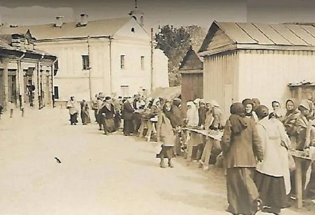 Торговельні ятки на Ринку, початок ХХ ст.