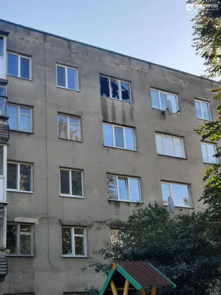Чули вибух: у Луцьку на Львівській – пожежа (фото, відео)