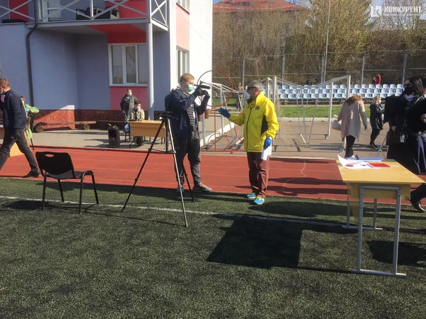 Депутати Луцькради збираються на сесію під відкритим небом (фото)