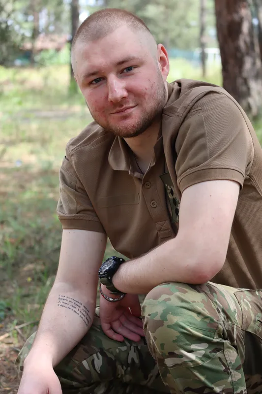 «Врага не буде, супостата»: волинський тероборонівець зробив татуювання зі словами Шевченка (фото)
