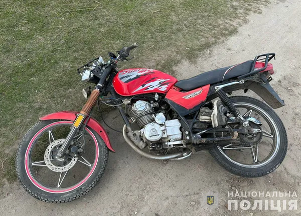 З'їхав з дороги і перекинувся: на Волині у ДТП постраждав 13-річний мотоцикліст