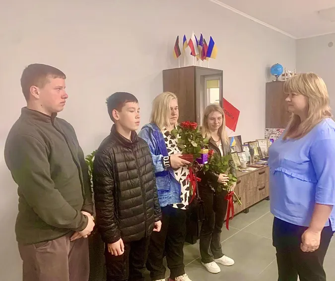 На Волині дружині та дітям загиблого Героя вручили посмертний орден за мужність (фото)