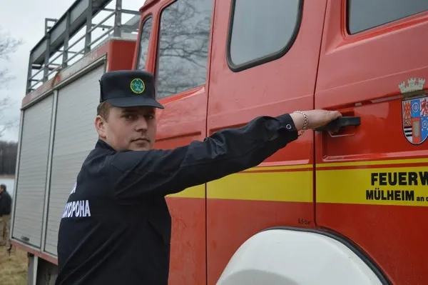 Танк і квадрокоптер: волинські лісівники показали свою протипожежну «міць»