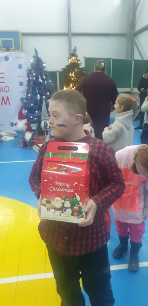 З подарунками та солодощами: на Волині співробітники СБУ привітали особливих дітей (фото)