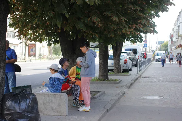 Порожні школи та безлюдні вулиці: як Луцьк святкував 1 вересня (фото)
