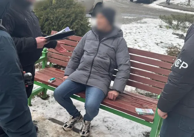 Піймали на гарячому: на Волині викрили схему «відкатів» у прикордонному загоні (фото)