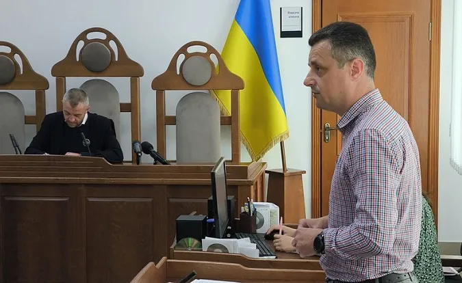 У Луцьку судять трьох чоловіків за сприяння ухилянтам у незаконному перетині кордону