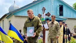 Загинув на Донеччині:  у Нововолинську прощалися з Героєм Олександром Старжинським (фото)