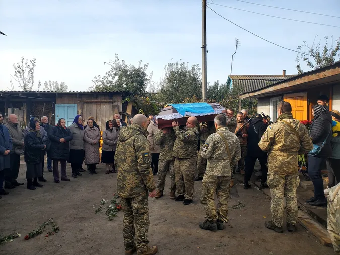 На Волині попрощалися з загиблим Героєм Тарасом Максимчуком (фото)