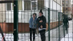 На Липинського у Луцьку загородили небезпечний прохід: чому люди протестують (фото)
