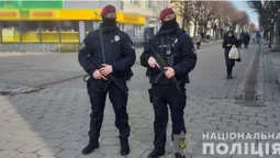 Вулиці Луцька патрулюють бійці спецпідрозділів (фото)