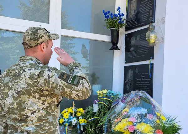 На Волині відкрили меморіальну дошку загиблому Герою-прикордоннику (фото)