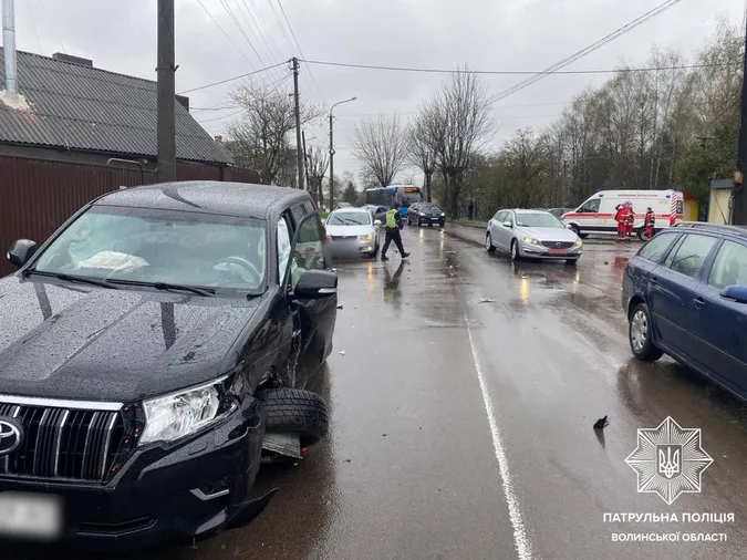 У Луцьку не роз'їхалися Hundai та Toyota (фото, відео)
