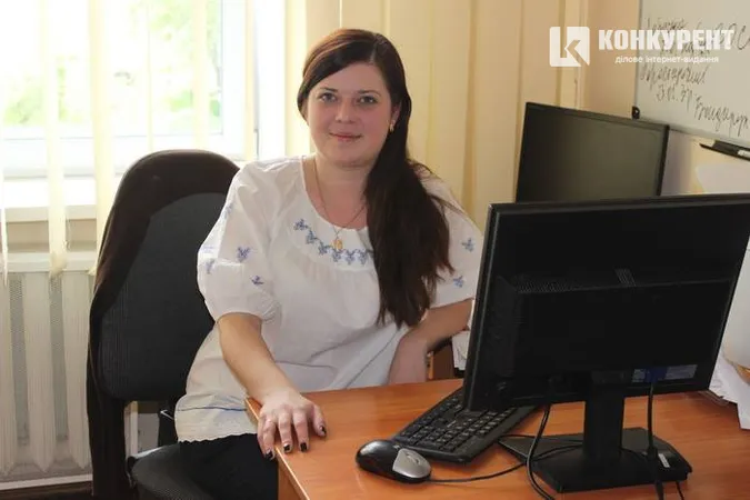 Луцькі чиновники вийшли на роботу у вишиванках (фото)