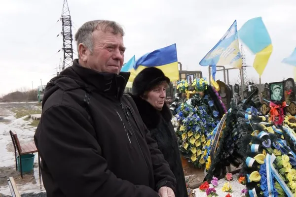 «Найтяжча дорога – на цвинтар до рідної дитини»: спогади батьків про загиблого прикордонника з Волині (відео)