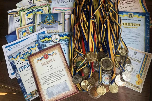 Титулований волинський спортсмен проміняв весло на автомат (фото)
