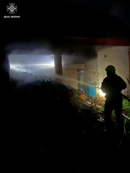Підпал: у Горохові горіла солома в тюках (фото)