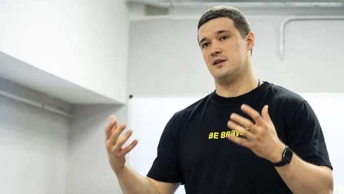 В Україні розробили портативну станцію РЕБ, яка глушить російські FPV-дрони