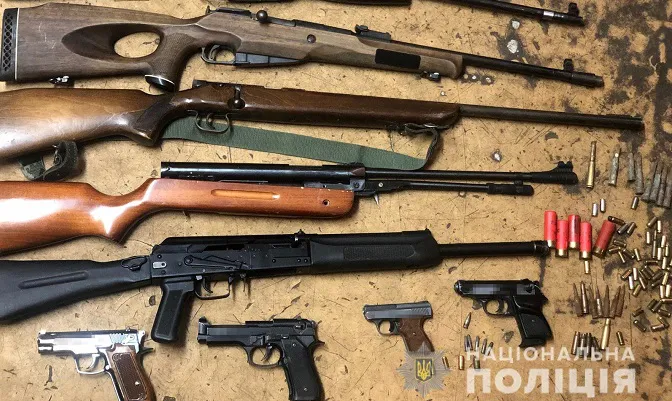 На Волині зброю переплавили на господарські речі (фото)
