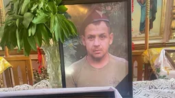 Через 9 місяців після загибелі: на Волині провели в останню дорогу полеглого воїна Олега Юзипчука (фото)