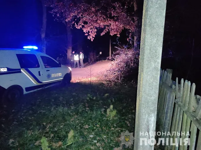 На Волині мотоцикліст збив пішохода: обоє – у лікарні (фото)