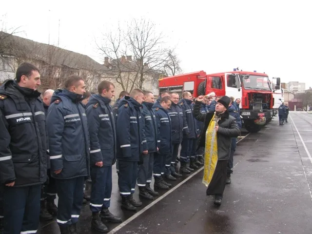 Волинські рятувальники отримали нові пожежні автомобілі (фото, відео)