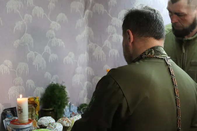 Як бійці Волинської бригади тероборони освячували паски на Сході (фото)