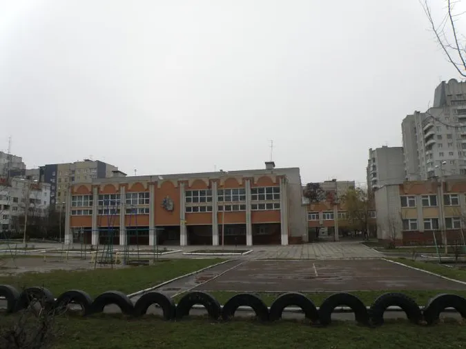 «Після гомика підеш в туалет – помреш»: у Львові вчительку покарали за гострі слова (відео)