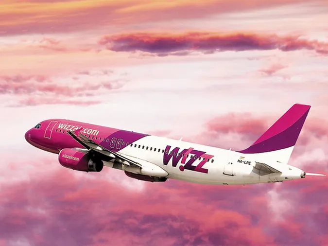 Лоукостер Wizz Air скасував плату за ручну поклажу