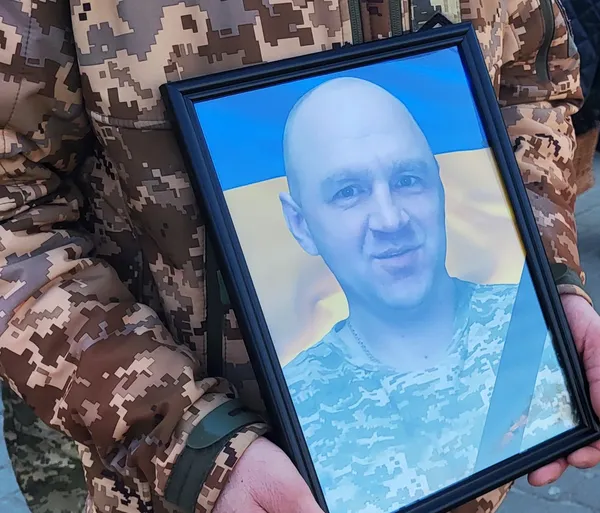 Двічі доброволець: у Ковелі попрощалися з 41-річним воїном Вячеславом Куцем (фото)