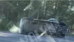 Біля Ківерців перекинувся бус (відео)