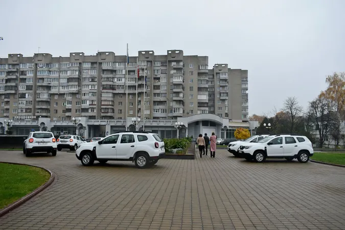 Амбулаторії Волині отримали нові автомобілі (фото)