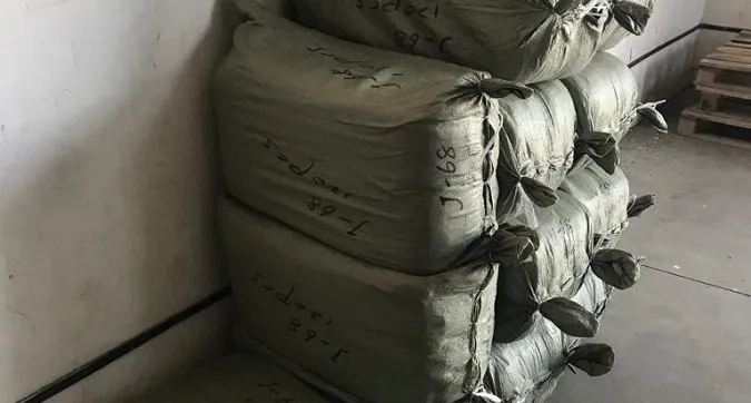 Штани і шорти: у «Ягодині» виявили «лівого» товару на майже 3 мільйони (фото)