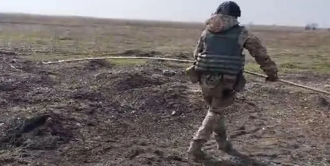 «Без права на помилку»: як поліцейські з Волині розміновують Херсонщину (фото)