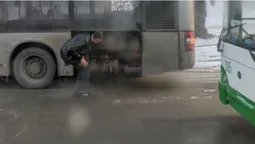Дим з автобуса:  луцький перевізник пояснив, що сталося (фото, відео)