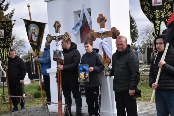 У громаді на Волині провели в останню путь воїна Михайла Мельника (фото)