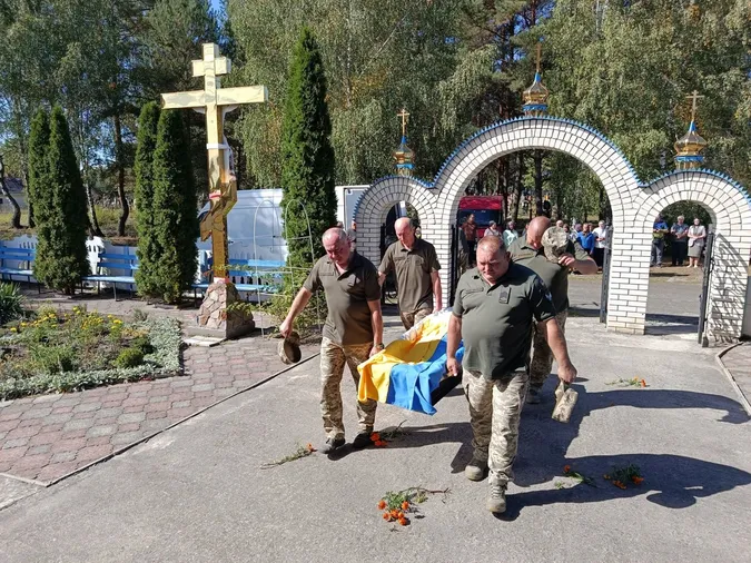 На Волині в останню путь провели Захисника Сергія Левкова (фото)